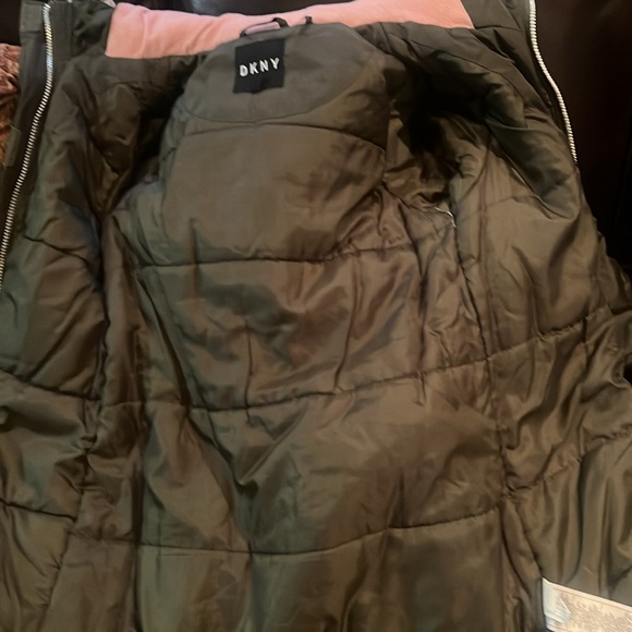 DKNY Girls Long Puffer Coat size L 14/16 color green with pink Faux-Fur Hood - Picture 13 of 13